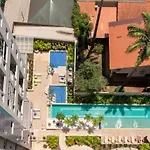 Confortável duplex de 2 quartos no Setor Bueno - TH918